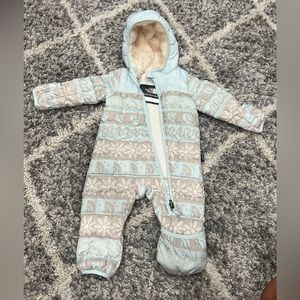 Great condition - The North Face Infant Thermoball
Eco Bunting - Size 3-6M